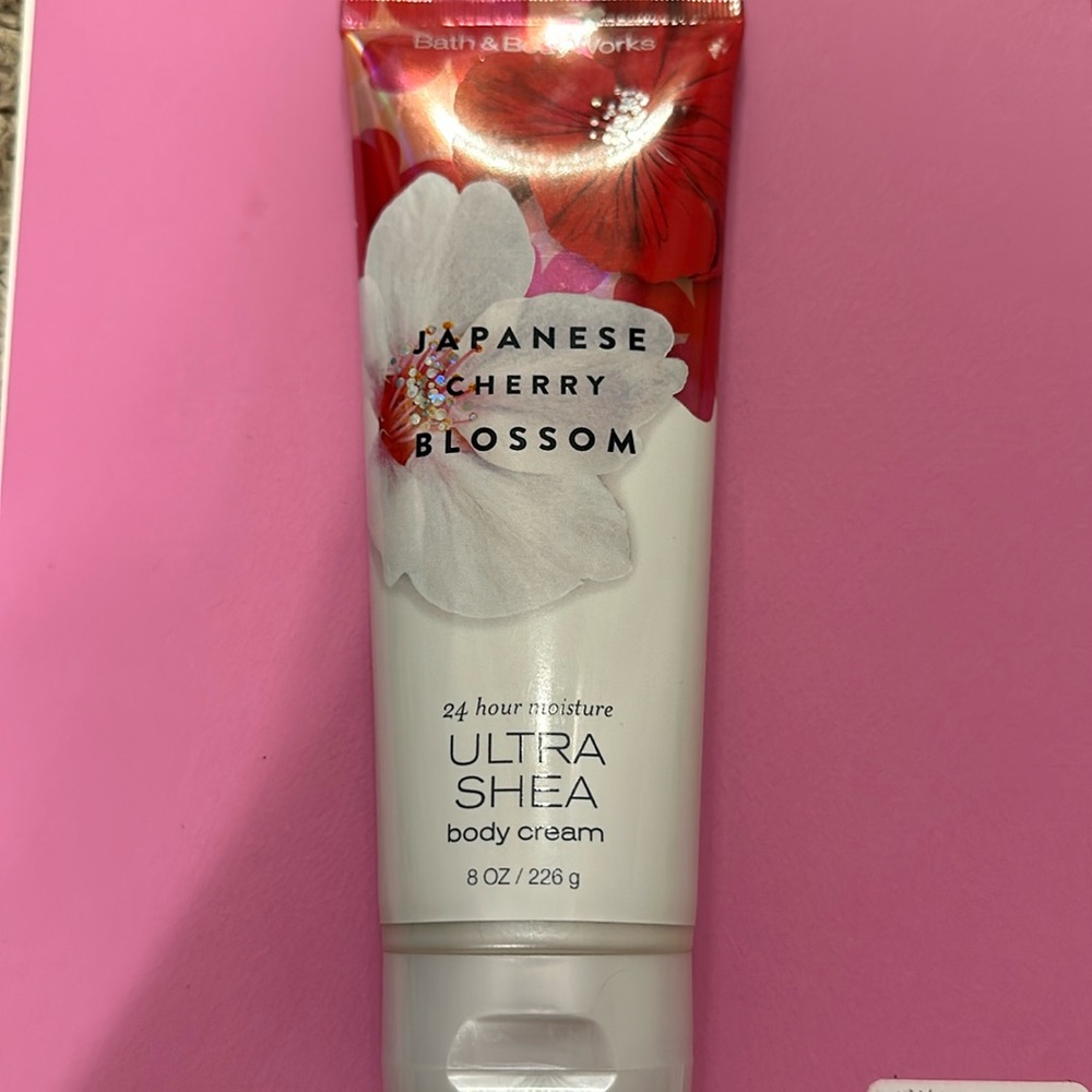 Bath and Body Works Japanese Cherry Blossom brand new